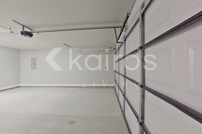 Building Photo - 13769 Pinyon Dr