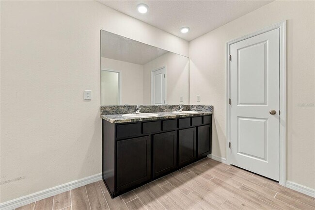 Building Photo - 5166 SW 48th Ln