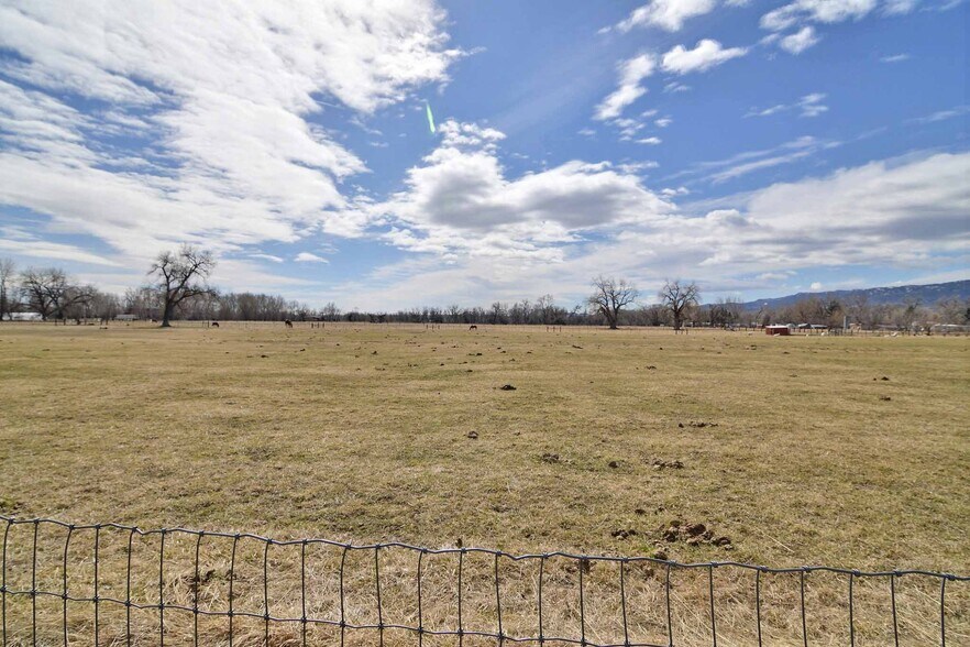 Building Photo - 3210 W County Rd 52 E