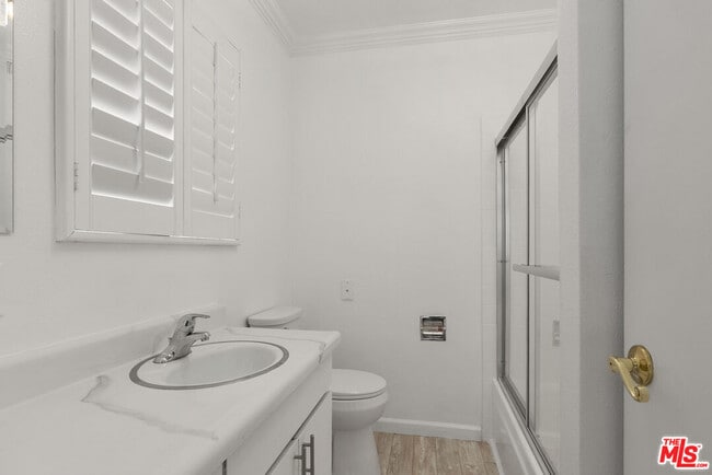 Building Photo - 745 Oxford Ave