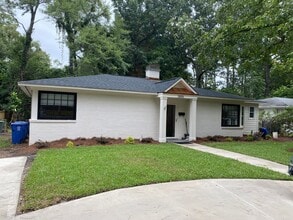 Building Photo - 2855 Stratford Rd