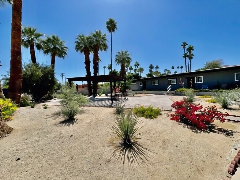 Building Photo - 36947 Melrose Dr