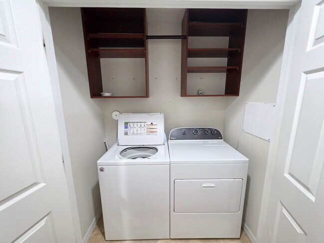 Building Photo - 3/2.5 in Gated Community at PROVENCE BAY