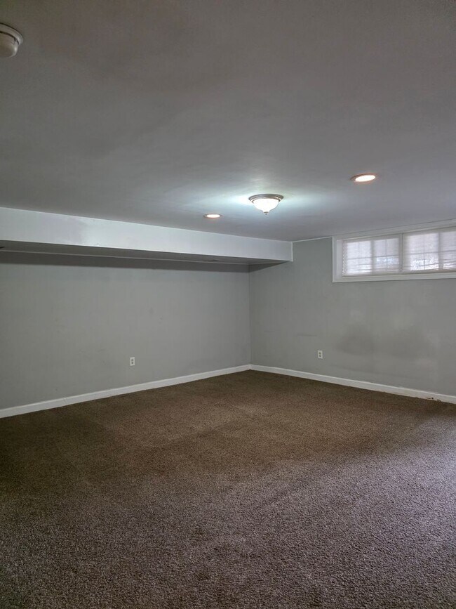 Building Photo - Townhouse in Newark/Bear Area