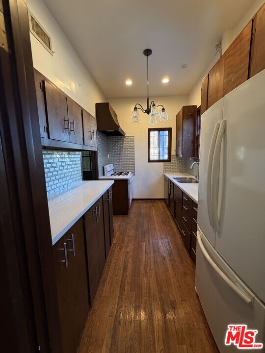 Building Photo - 275 Belmont Ave