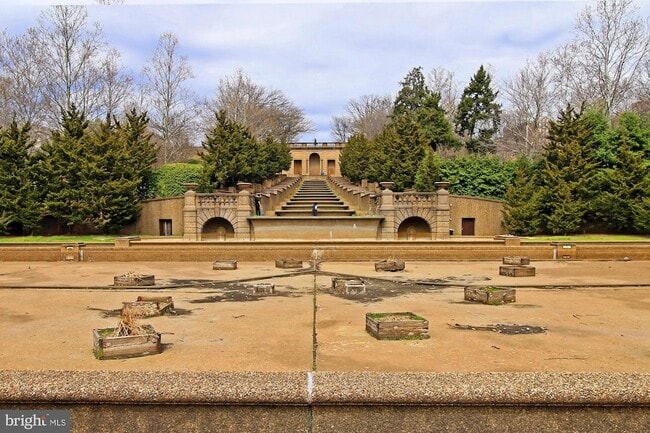 Building Photo - 1701 16th St NW