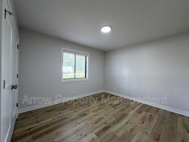 Building Photo - 3405 Holdrege St