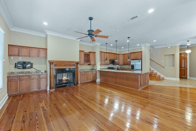 Building Photo - 1842 Ashley Hall Way