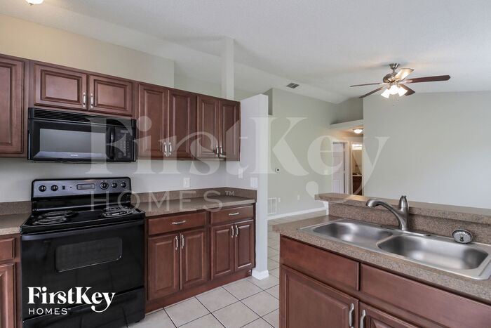Building Photo - 6564 Viewpoint Ct
