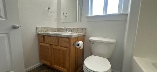 Building Photo - 215 Pioneer Dr