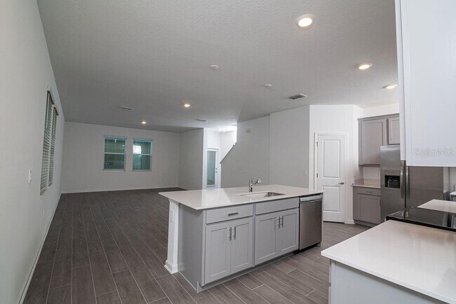 Building Photo - 6008 Blissful St