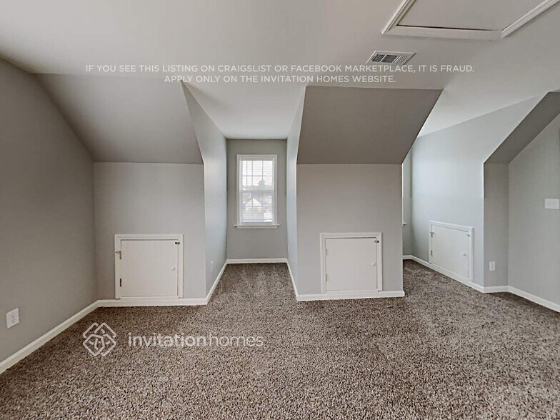 Building Photo - 105 Breezewood Ln