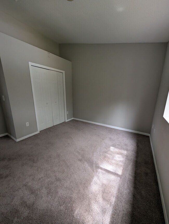 Building Photo - 9019 Cochise Ln