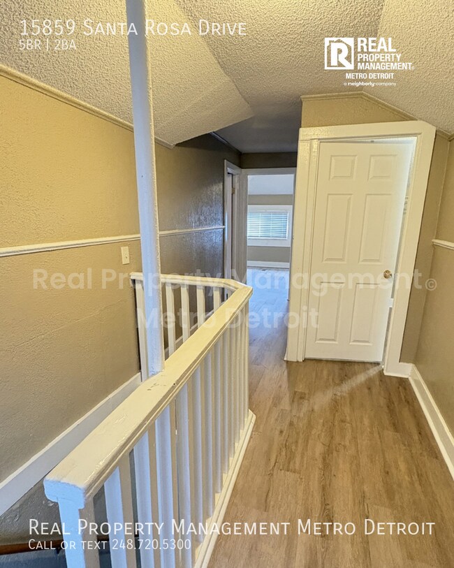 Building Photo - 15859 Santa Rosa Dr
