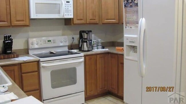 Building Photo - ALL PROSPECTIVE TENANTS MUST SUBMIT A $58 ...