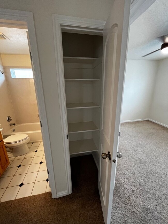 Building Photo - Beautiful 3 Bedroom/2 Bath Home in Springville!