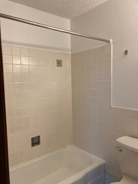 Building Photo - 1531 American Blvd E