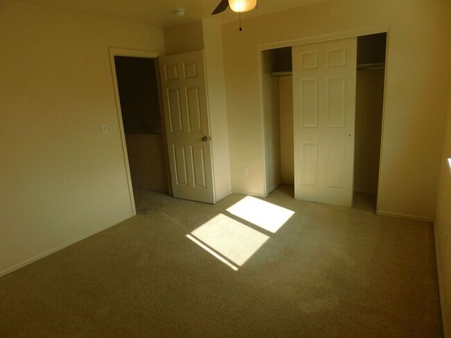 Building Photo - Comfortable 4-Bedroom Home with Great Outd...