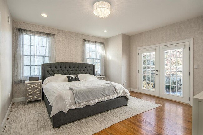 Building Photo - 133 Brunswick St