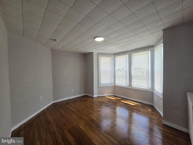 Building Photo - 633 E Allegheny Ave
