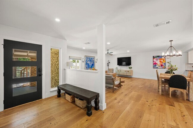 Building Photo - 2215 Alta Vista Ave