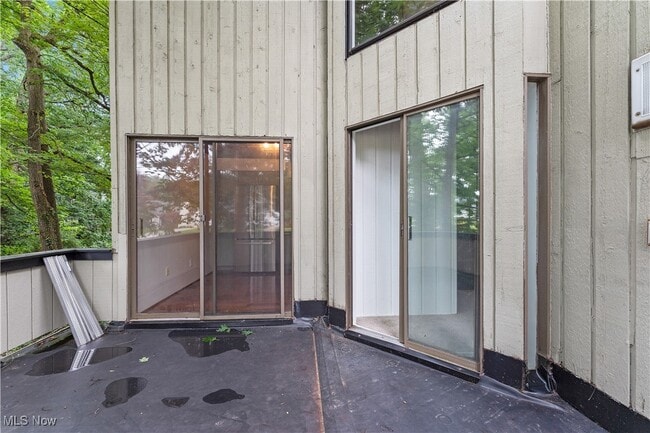 Building Photo - 28007 Sites Rd
