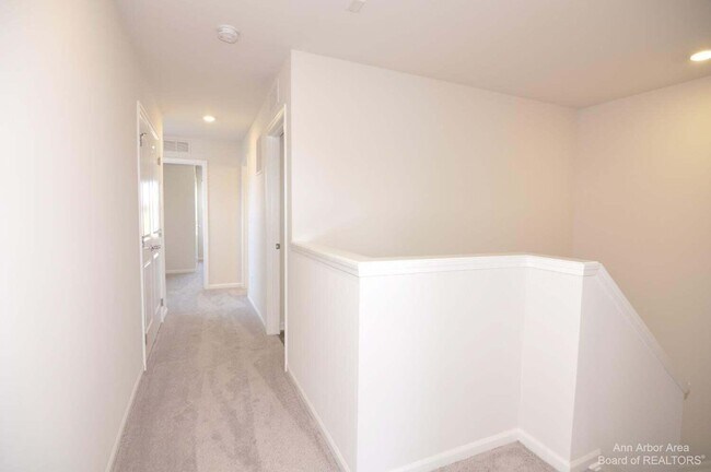 Building Photo - 1104 Salt Springs Dr