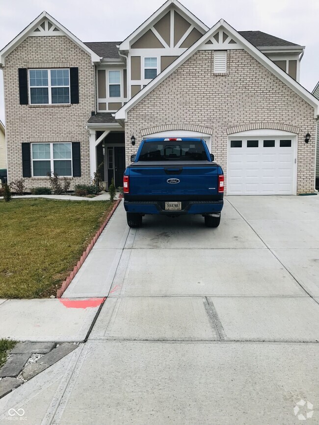 Building Photo - 822 Blue Ash Trail