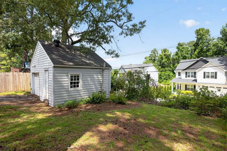 Building Photo - 443 Rollingwood Cir