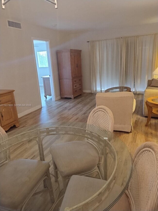 Building Photo - 2440 SW 81st Ave