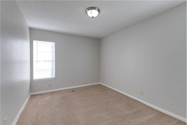 Building Photo - 1916 S Hiram St