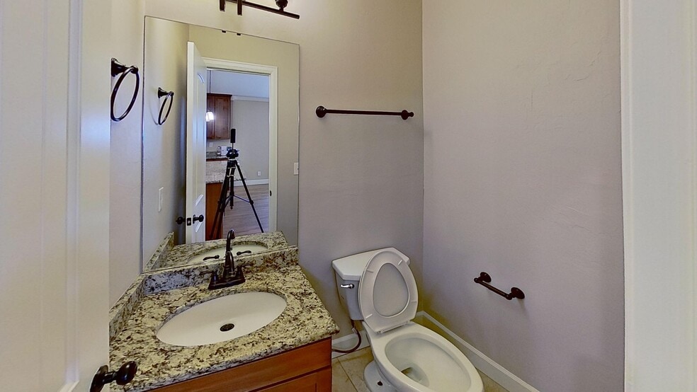 Building Photo - 1105 N Monaco Street Pky