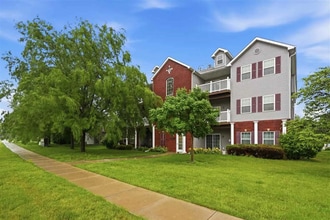 Building Photo - New Listing - 2 Bedroom, 2 Bath Condo in North Liberty
