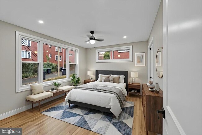 Building Photo - 119 Victor St NE