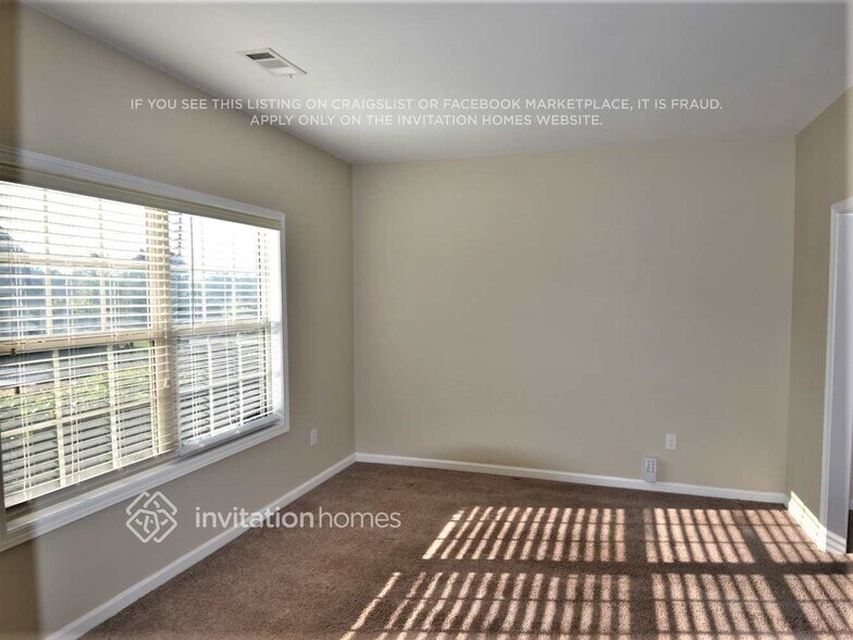 Building Photo - 4377 Gateview Dr SW
