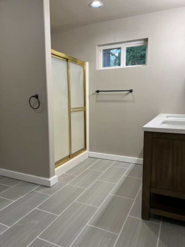 Building Photo - 12 Lake Louise Dr SW