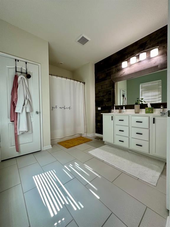 Building Photo - 8123 Cheyenne Hills Trail