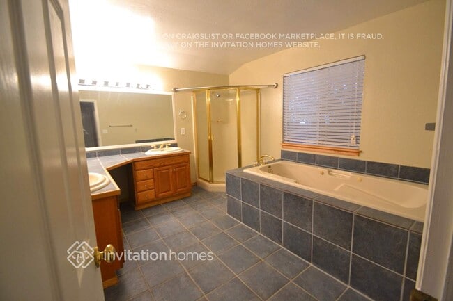Building Photo - 402 Springvalley Dr