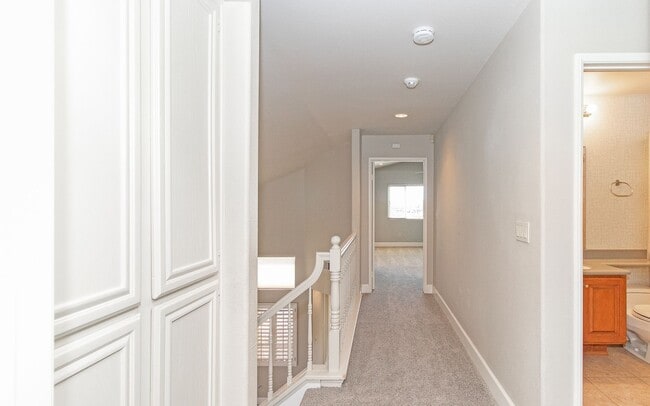 Building Photo - Amazing Beautiful Rancho Del Oro Home!!