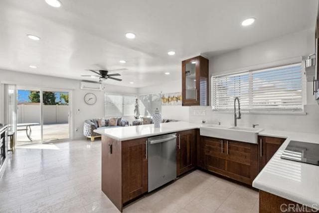 Building Photo - 1407 5 D Dr