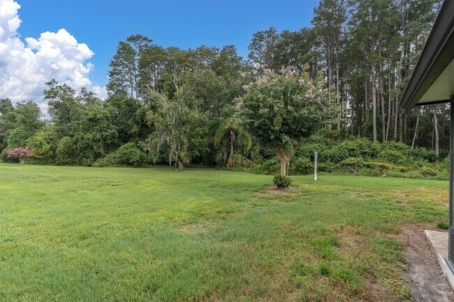 Building Photo - 3203 Charter Club Dr