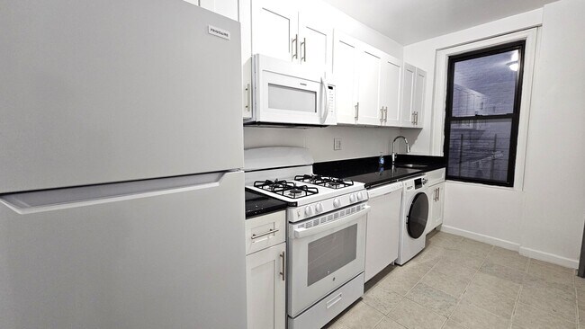 Floorplan - 400 Fort Washington Avenue