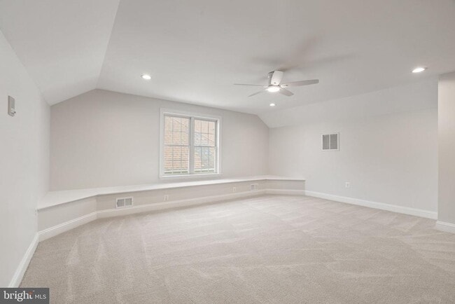 Building Photo - 9185 Topaz St