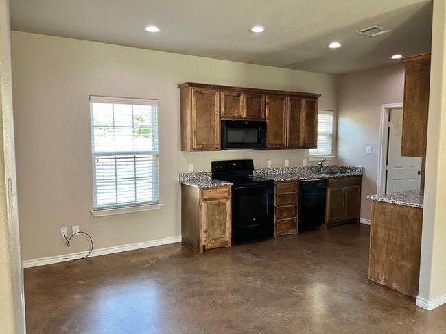 Building Photo - 2312 CR 314