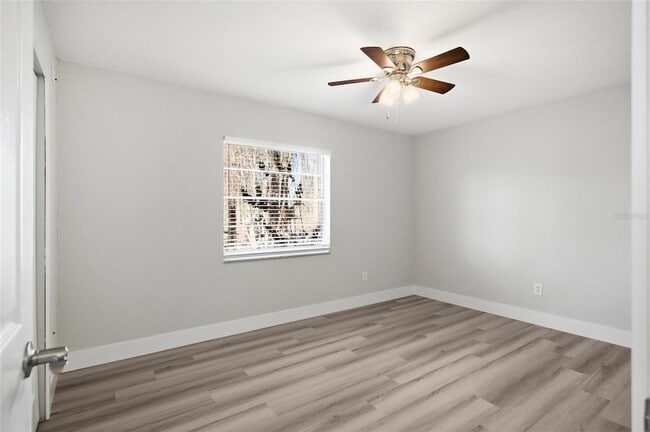 Building Photo - 123 Rae Dr