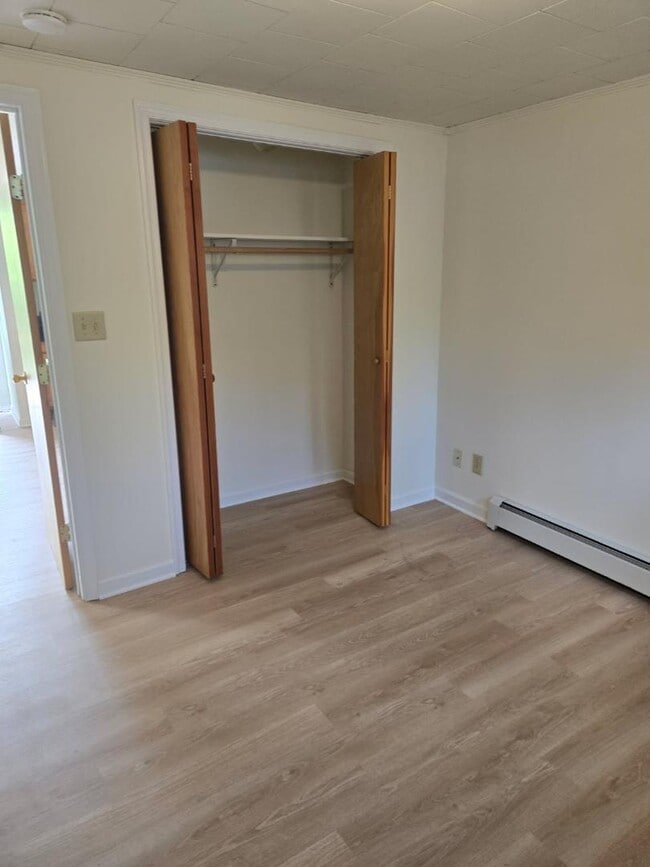 Building Photo - 155 School Ave