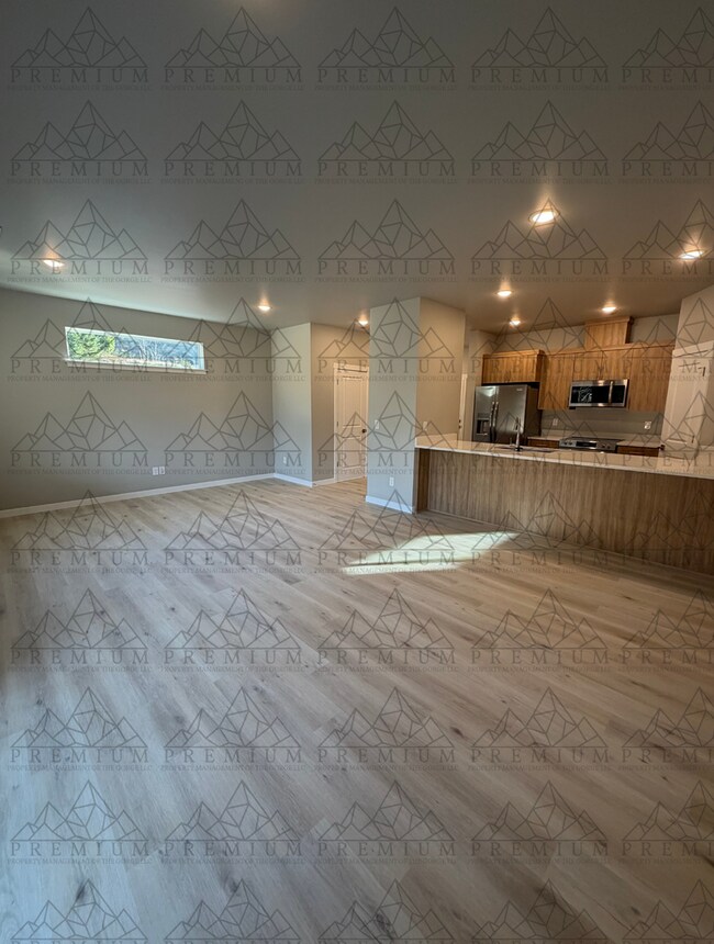 Building Photo - 1st MONTH FREE - 3 BED 2.5 BATH NEW BUILD!