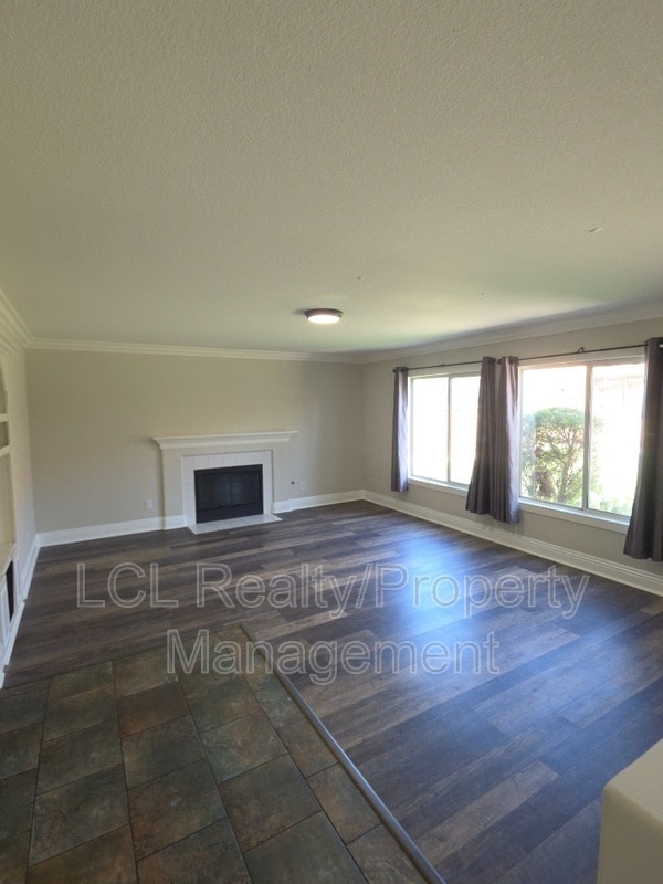 Building Photo - 23114 Teil Glen Rd
