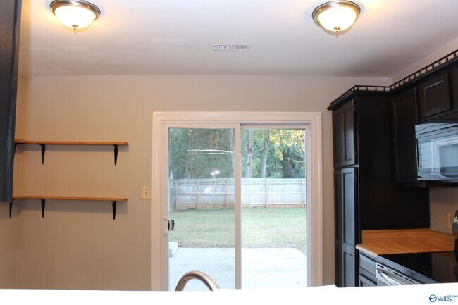 Building Photo - 364 Oakland Rd