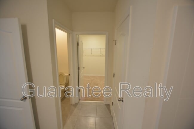 Building Photo - 5777 Arlington River Dr.